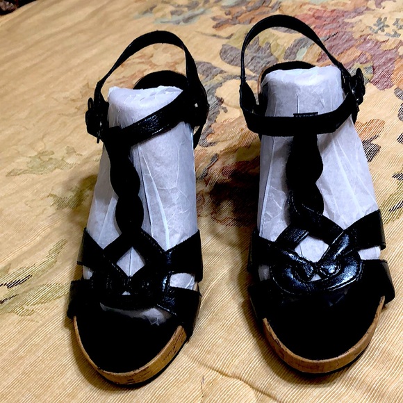 AEROSOLES Shoes - Black wedges